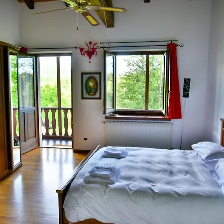 泰努塔瓦尔多米尼农家乐 * Attimis